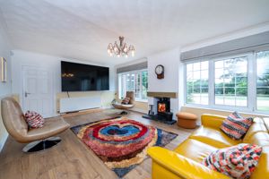Living room- click for photo gallery